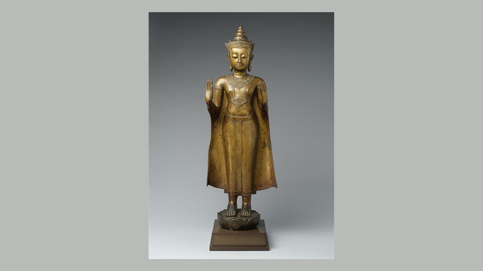 Standing crowned Buddha sculpture from Thailand, Ayutthaya or Bangkok